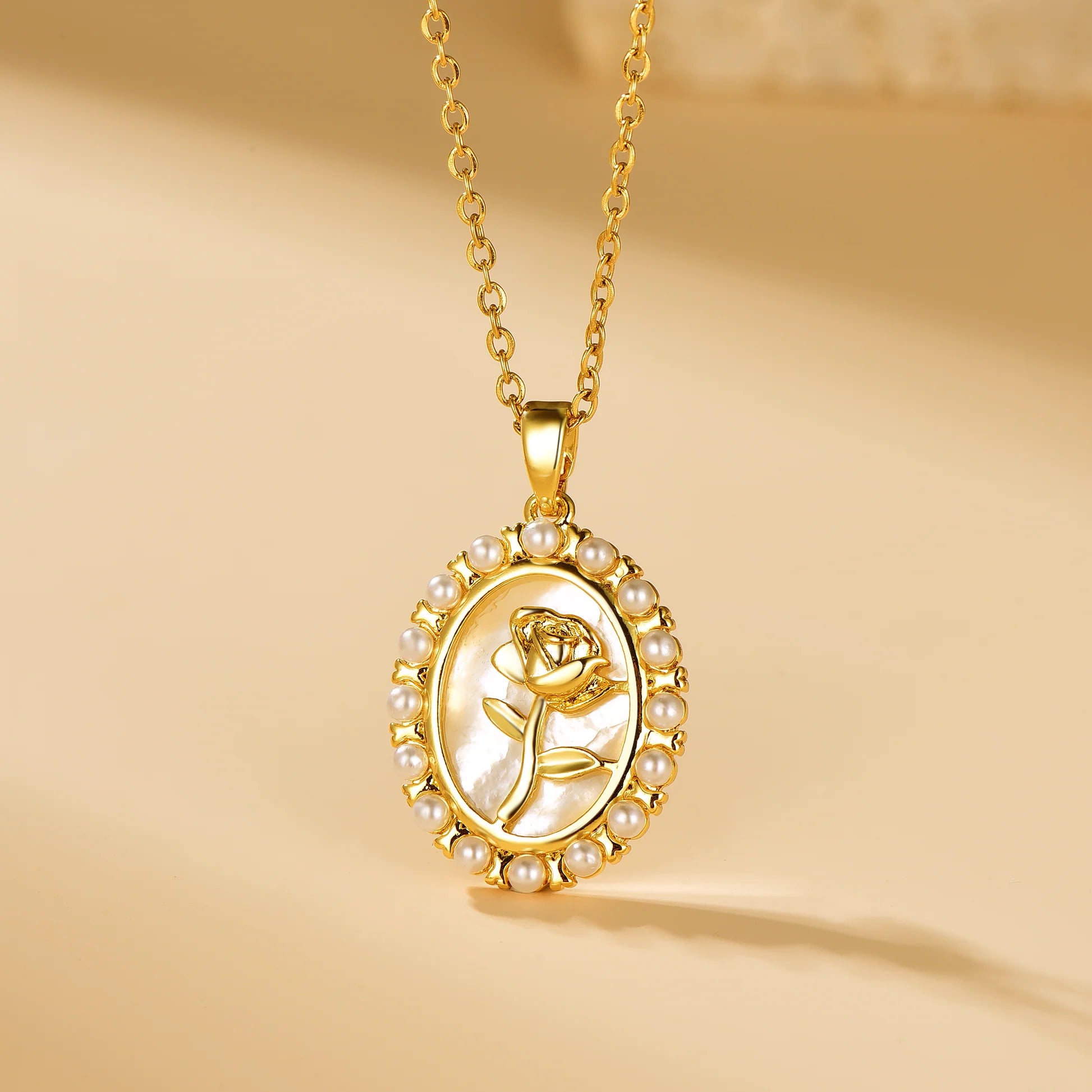 Shiny Tulip Necklace