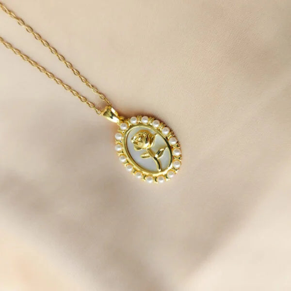 Shiny Tulip Necklace