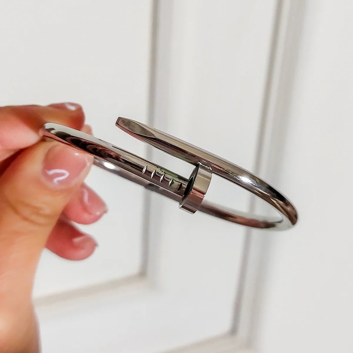 Nail Bangle Unisex Silver