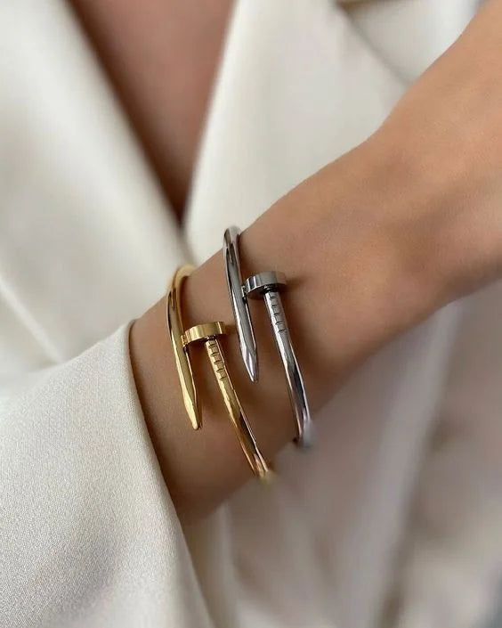Nail Bangle Unisex Silver