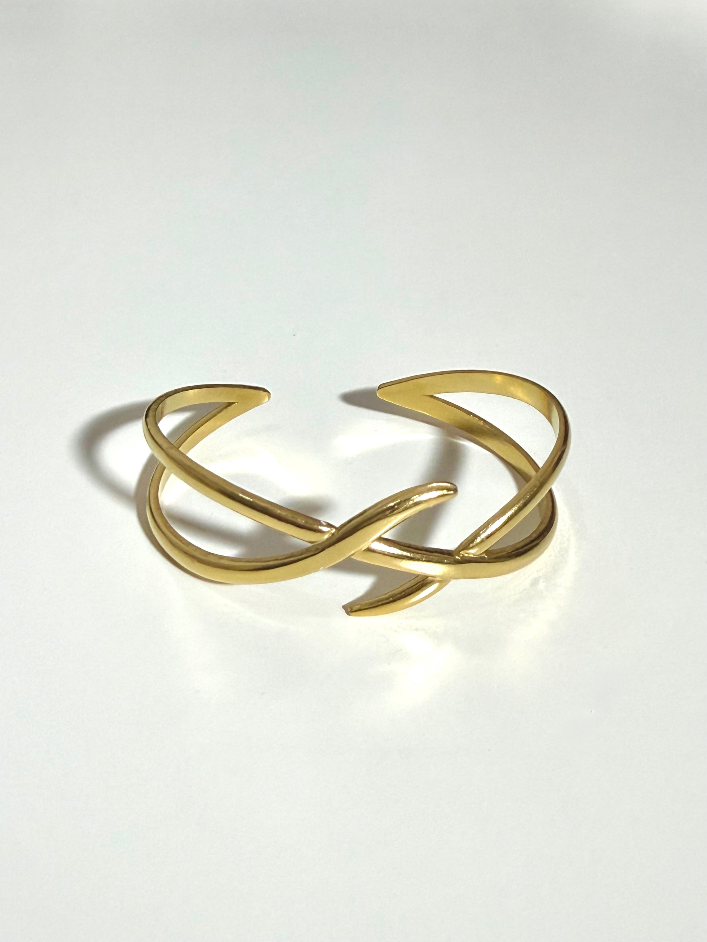 Waveform Cuff