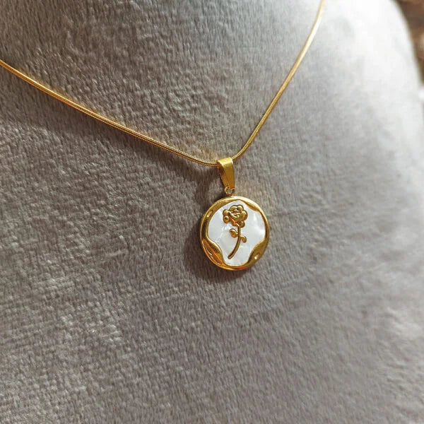 Flower Gold x White Necklace
